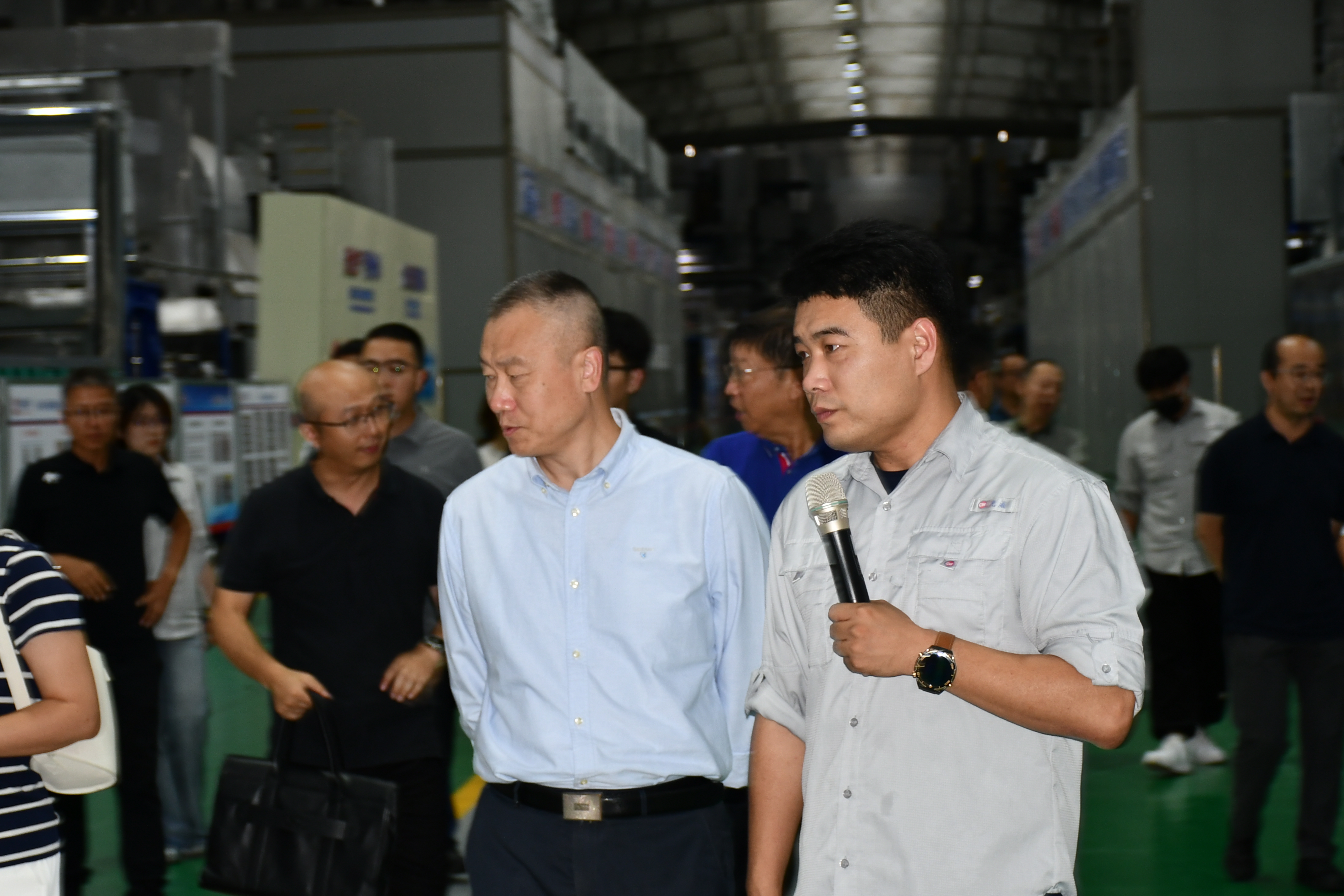 中国复合质料学会轨道交通复合质料专委会在包头乐成举行！ - 公司新闻 - 九洲国际