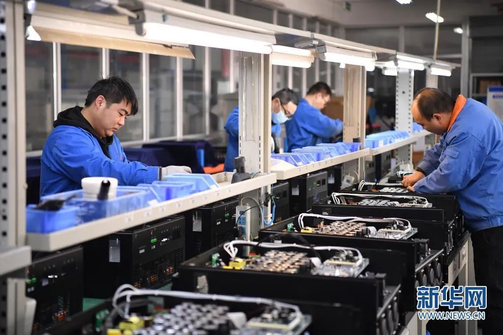 振奋!新华社、西安电视台相继关注888集团游戏官网(图2) 振奋!新华社、西安电视台相继关注888集团游戏官网(图2)